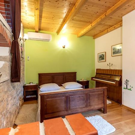 Apartment Tara Kastela Ngoại thất bức ảnh